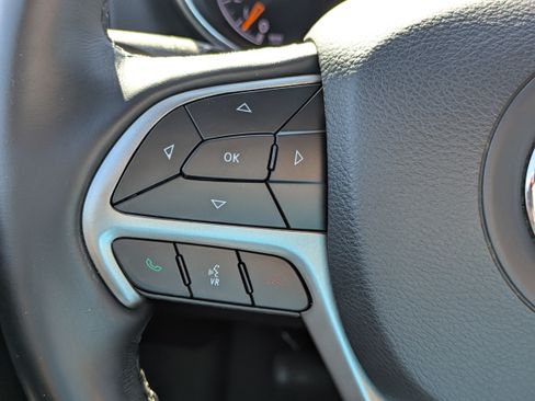 Certified 2021 Jeep Grand Cherokee Laredo X RWD image 19