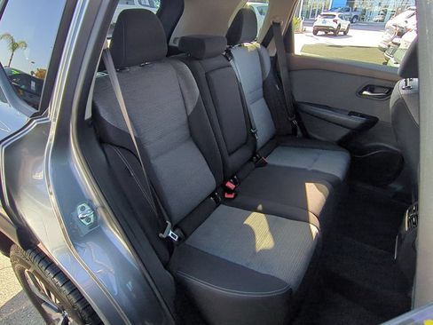 Used 2023 Nissan Rogue SV FWD image 25