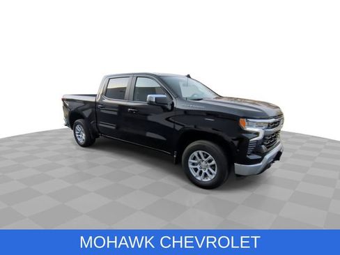 Used 2024 Chevrolet Silverado 1500 LT image 2