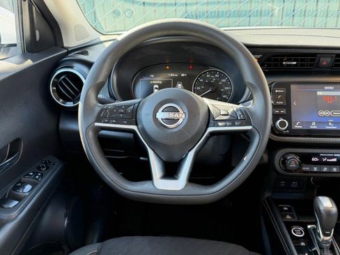 Used 2022 Nissan Kicks SV image 27