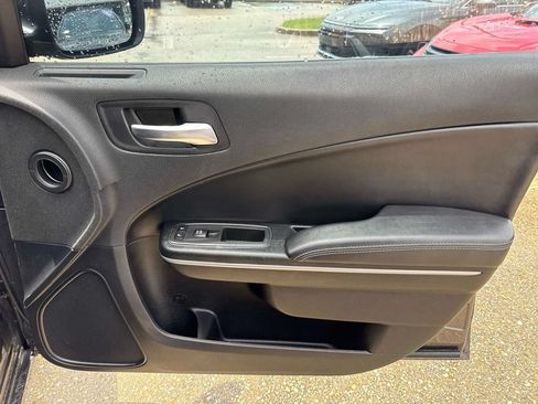 Used 2020 Dodge Charger SXT w/ Leather Interior Group RWD image 14