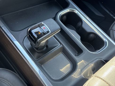 Used 2023 Chevrolet Silverado 1500 High Country w/ Technology Package image 25