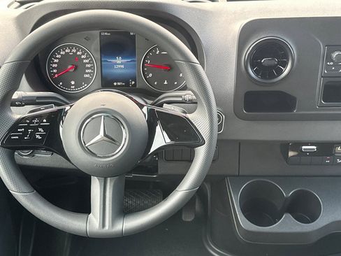 Certified 2025 Mercedes-Benz Sprinter 2500 image 13