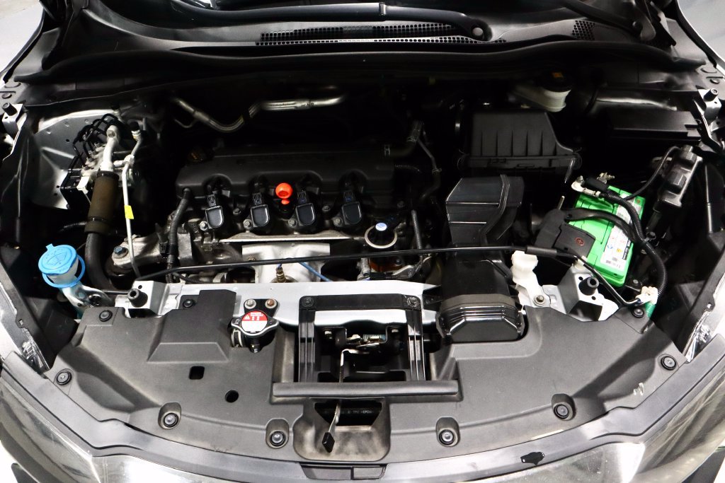 Used 2021 Honda HR-V EX-L image 16