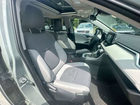Used 2020 Toyota RAV4 XLE w/ Convenience Package AWD/4WD image 31