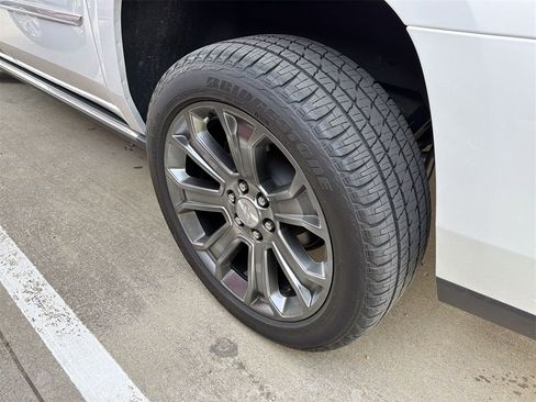 Used 2020 Cadillac Escalade ESV Platinum image 5