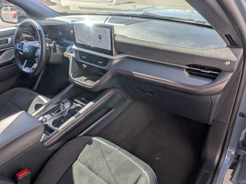 Used 2025 Ford Explorer ST AWD/4WD image 35