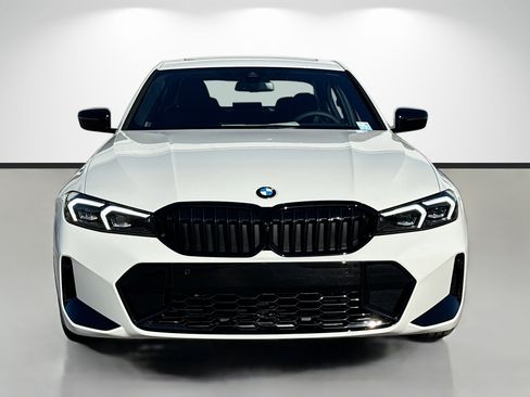 New 2026 BMW 330i Sedan w/ M Sport Package RWD image 8