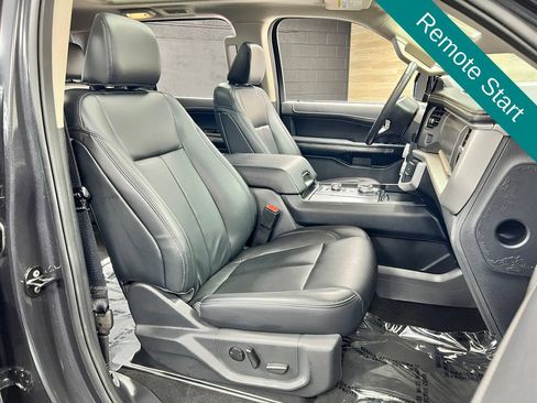 Used 2024 Ford Expedition XLT AWD/4WD image 8