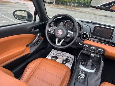 Used 2018 FIAT 124 Spider Lusso w/ Convenience Group RWD image 20