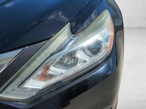 Used 2017 Nissan Altima 2.5 SV FWD image 9
