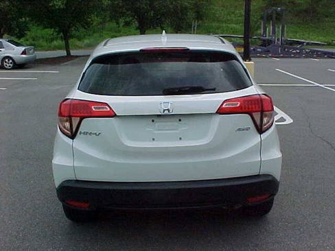 Used 2016 Honda HR-V EX image 7