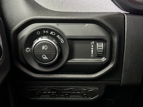 New 2025 Jeep Gladiator Sport image 23