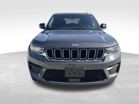 Used 2025 Jeep Grand Cherokee Laredo X w/ Luxury Tech Group I AWD/4WD image 8