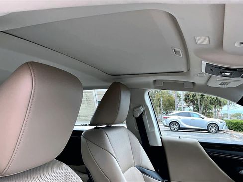 Used 2019 Lexus ES 350 w/ Premium Package image 14