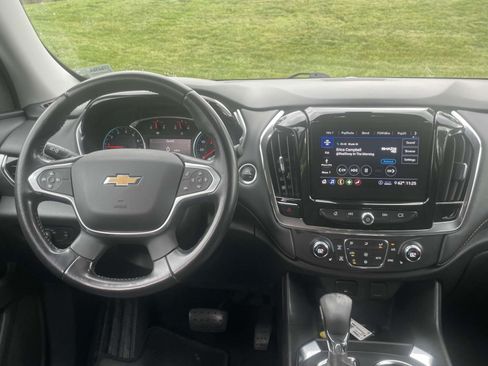 Used 2021 Chevrolet Traverse LT AWD/4WD image 14