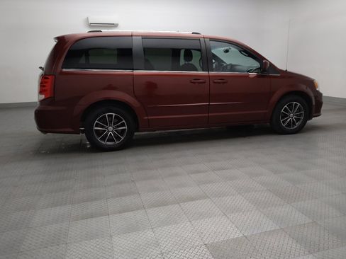 Used 2017 Dodge Grand Caravan SXT FWD image 10