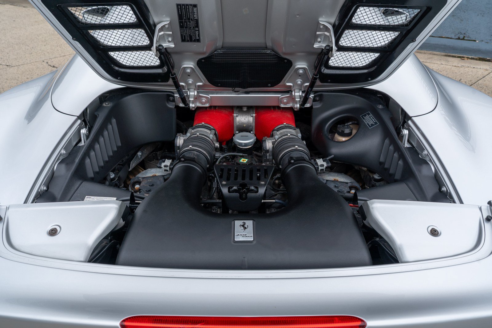 Used 2012 Ferrari 458 Spider RWD image 13