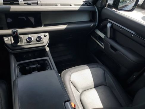 Certified 2024 Land Rover Defender 110 X-Dynamic SE AWD/4WD image 16