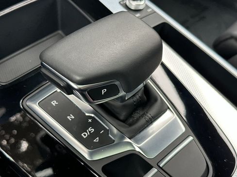 Used 2025 Audi Q5 Prestige w/ Prestige Package AWD/4WD image 21