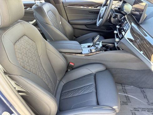 Used 2023 BMW 540i w/ M Sport Package image 10