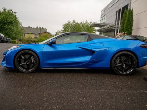 Used 2025 Chevrolet Corvette E-Ray AWD/4WD image 11