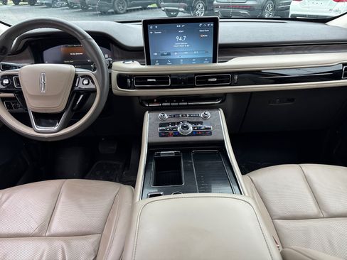 Used 2024 Lincoln Aviator Reserve w/ Equipment Group 201A AWD/4WD image 29
