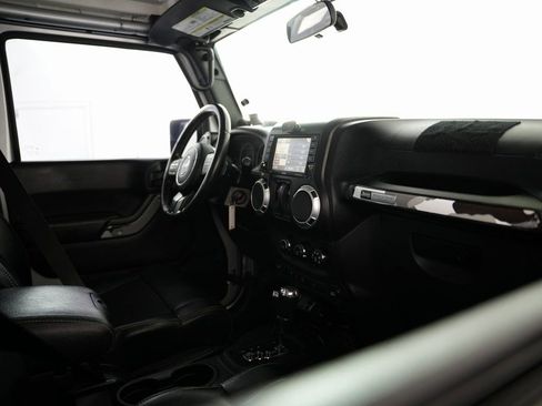 Used 2012 Jeep Wrangler Rubicon image 46