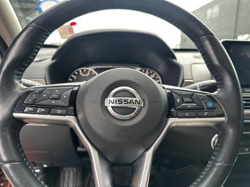 Used 2019 Nissan Altima 2.5 Platinum AWD/4WD image 18