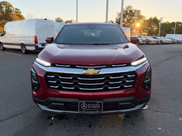 Used 2025 Chevrolet Equinox LT w/ Convenience Package II AWD/4WD image 2