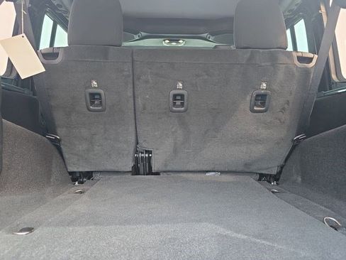 Used 2023 Jeep Wrangler Unlimited Sport AWD/4WD image 12