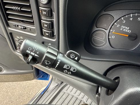 Used 2004 GMC Sierra 1500 SLE w/ Light Duty Power Package image 29