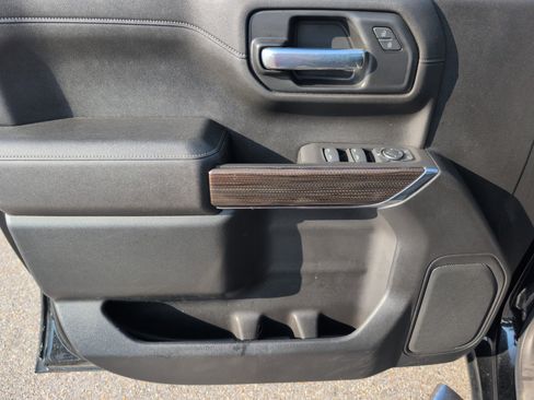 Used 2021 Chevrolet Silverado 1500 LT w/ Convenience Package II image 15