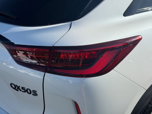 Used 2025 INFINITI QX50 Sport AWD/4WD image 6
