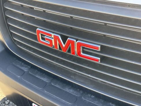 New 2025 GMC Savana 3500 LS RWD image 30