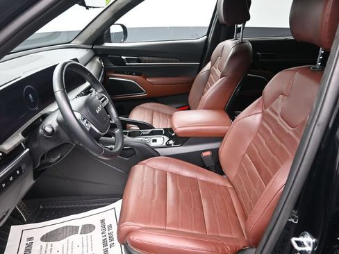 Certified 2025 Kia Telluride SX Prestige AWD/4WD image 15