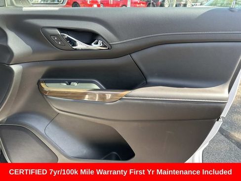 Used 2023 GMC Acadia SLE w/ Driver Convenience Package AWD/4WD image 9
