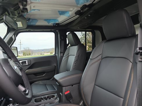 New 2025 Jeep Gladiator Sport w/ Premium Package image 12