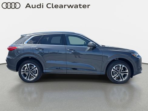 Used 2025 Audi Q5 Premium image 6