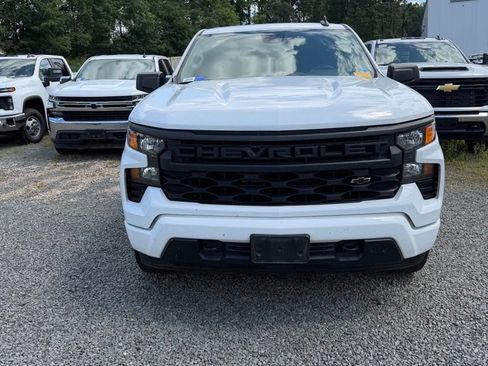 Used 2024 Chevrolet Silverado 1500 Custom AWD/4WD image 2