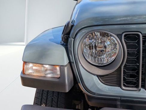 New 2026 Jeep Gladiator Sport image 8