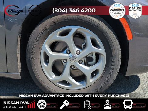 Used 2023 Chrysler Pacifica Limited image 12