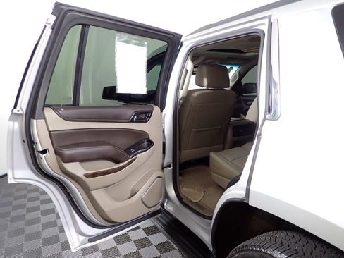 Used 2019 Chevrolet Tahoe LT AWD/4WD image 37
