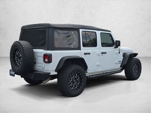 Used 2018 Jeep Wrangler Unlimited Sport AWD/4WD image 5
