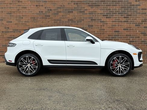 New 2025 Porsche Macan S image 8