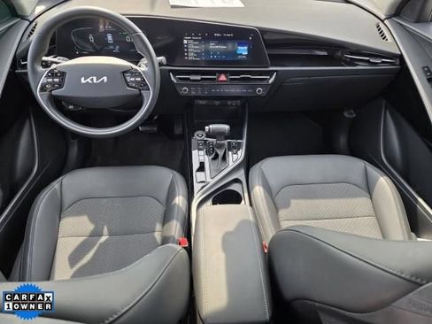 Used 2023 Kia Niro EX FWD image 12