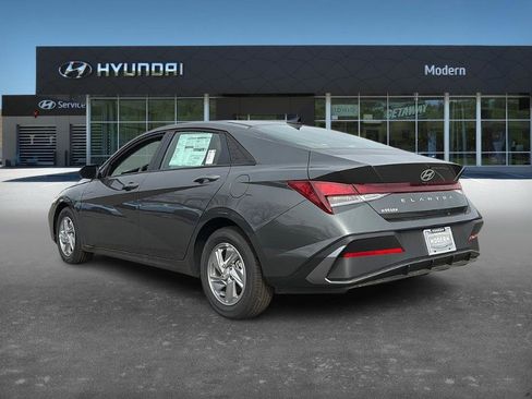 New 2026 Hyundai Elantra SE w/ Cargo Package image 4
