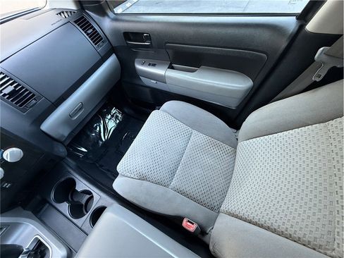 Used 2012 Toyota Tundra 4x4 Double Cab image 12