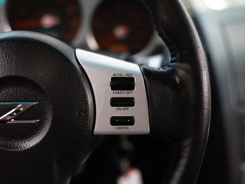 Used 2003 Nissan 350Z Touring image 19