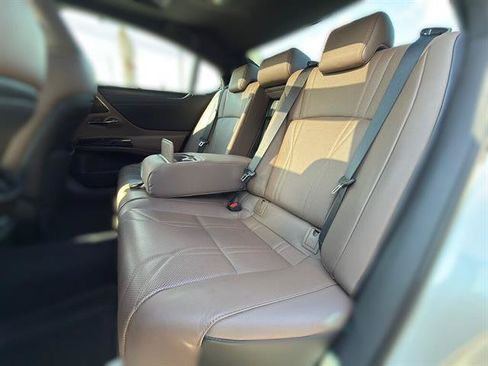Certified 2023 Lexus ES 350 Ultra Luxury w/ Accessory Package (Z2) FWD image 10